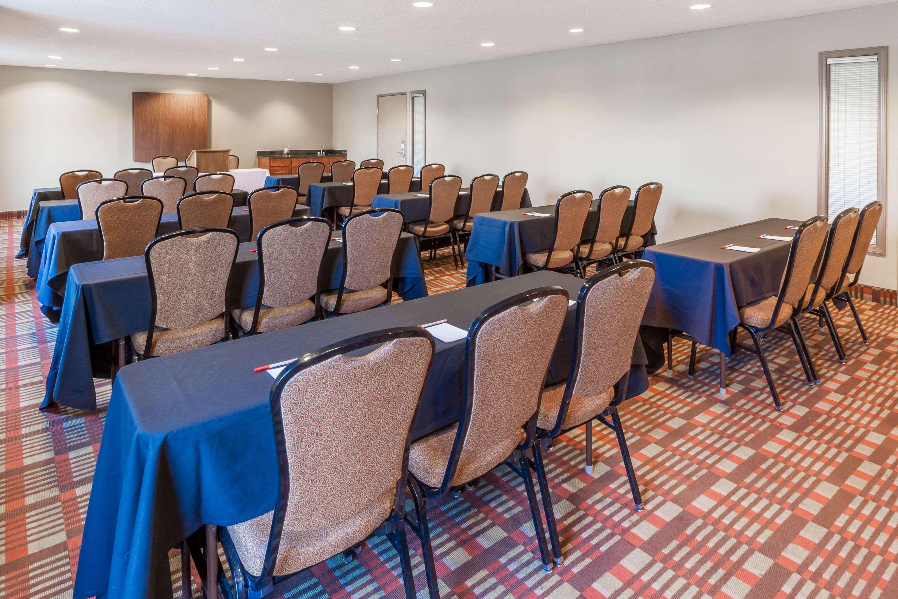 Wingate By Wyndham Canton-Hall Of Fame Bagian luar foto
