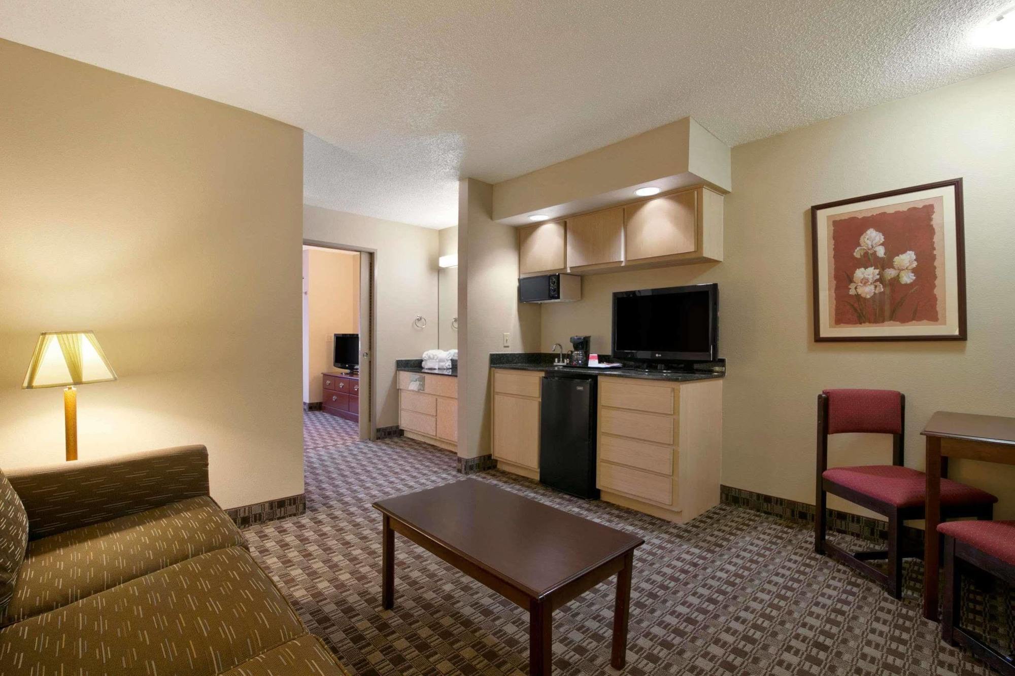 Wingate By Wyndham Canton-Hall Of Fame Bagian luar foto