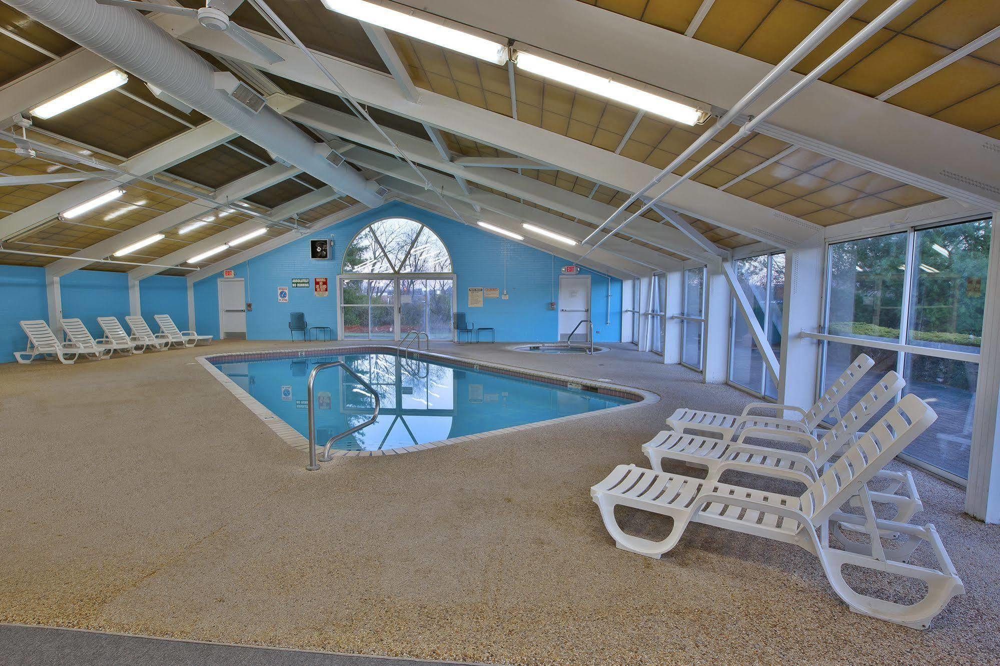 Wingate By Wyndham Canton-Hall Of Fame Bagian luar foto